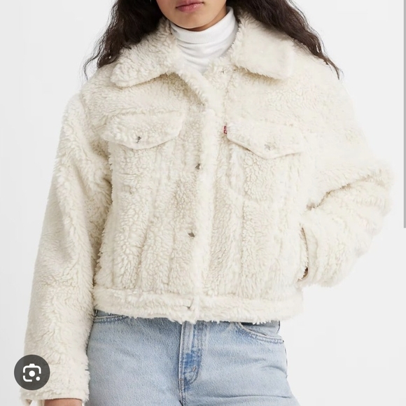Levi's Women's Off-White Teddy Jacket - Picture 1 of 4